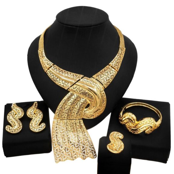 COMBO SET OF NECKLACE AND EARRING